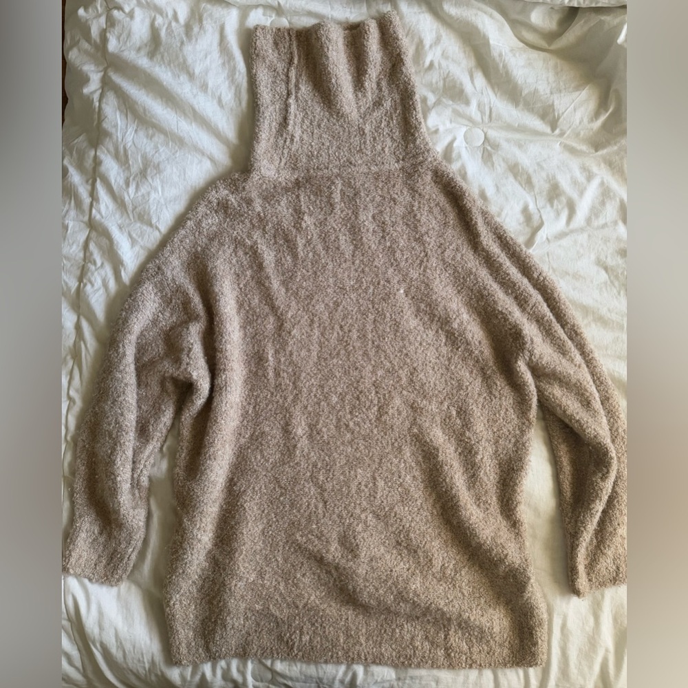 GAP tunic length sweater with turtleneck | light tan color in XL